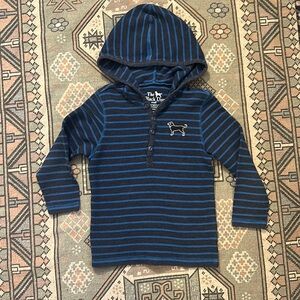 The Black Dog hooded shirt